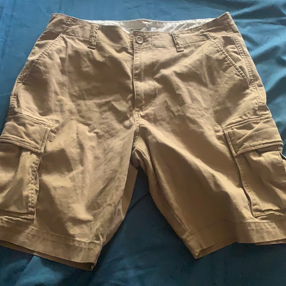 khakis capris